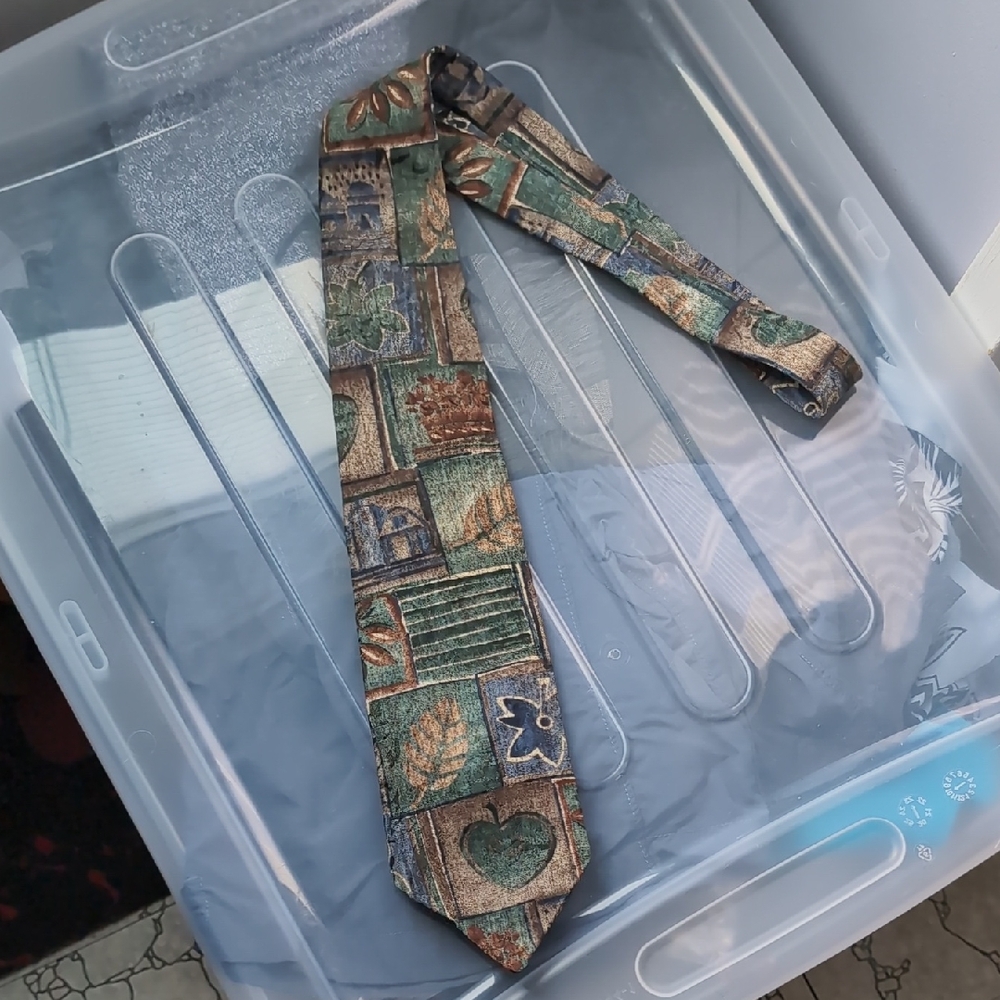 Guy LaRoche Diffusion Vintage Style Tie